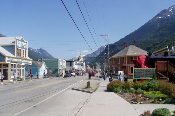 On the Golden Circle-SG tour you start in Haines and finish in Skagway